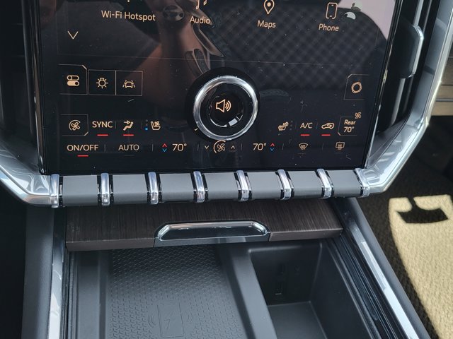 Vehicle image 9 of 15