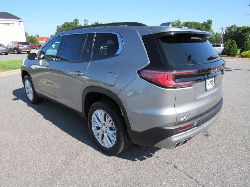 Vehicle image 5 of 26