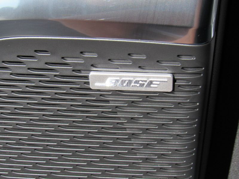 Vehicle image 25 of 26