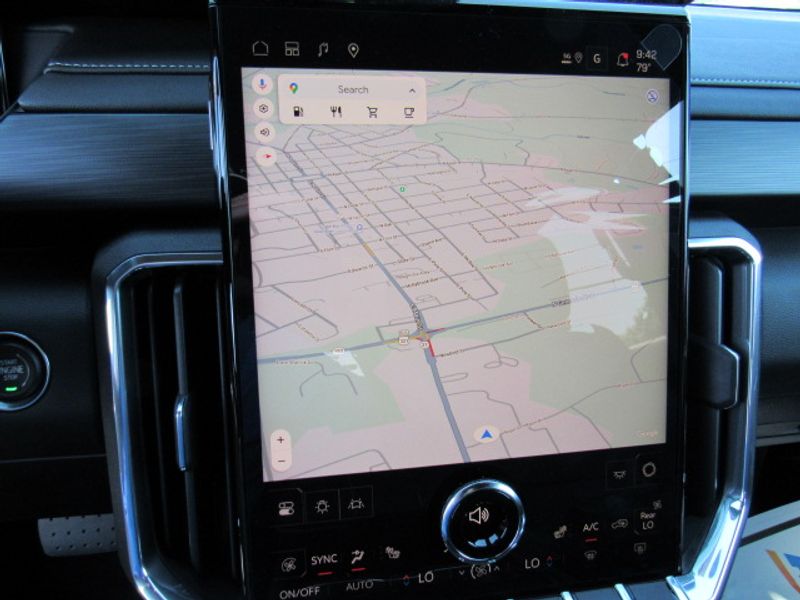 Vehicle image 17 of 26