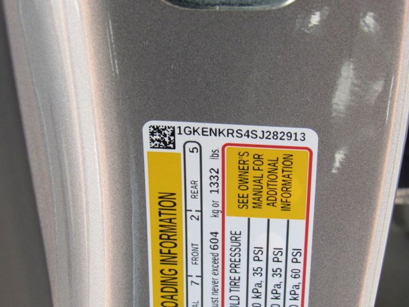 Vehicle image 21 of 26