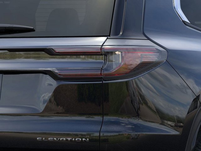 Vehicle image 10 of 24