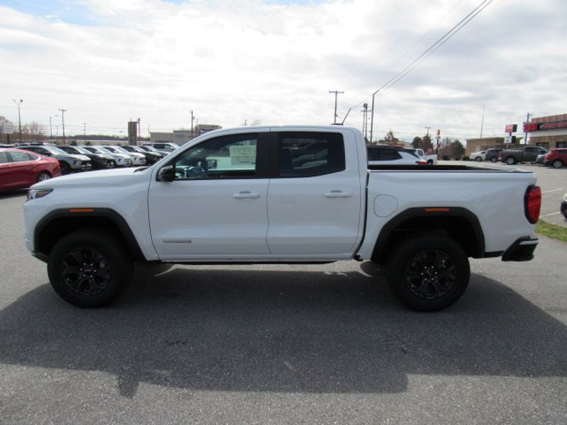 Vehicle image 6 of 23