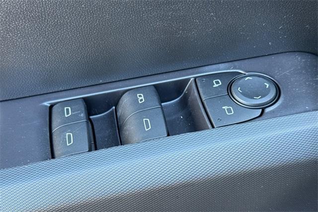 Vehicle image 12 of 33