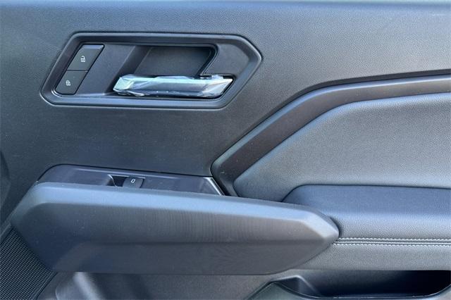 Vehicle image 19 of 33