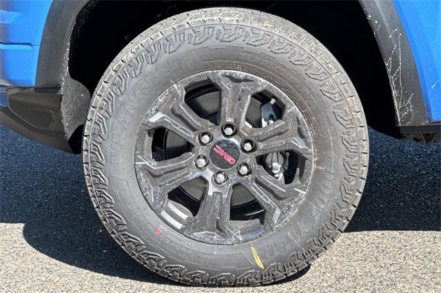 Vehicle image 31 of 33