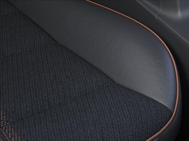 Vehicle image 21 of 24