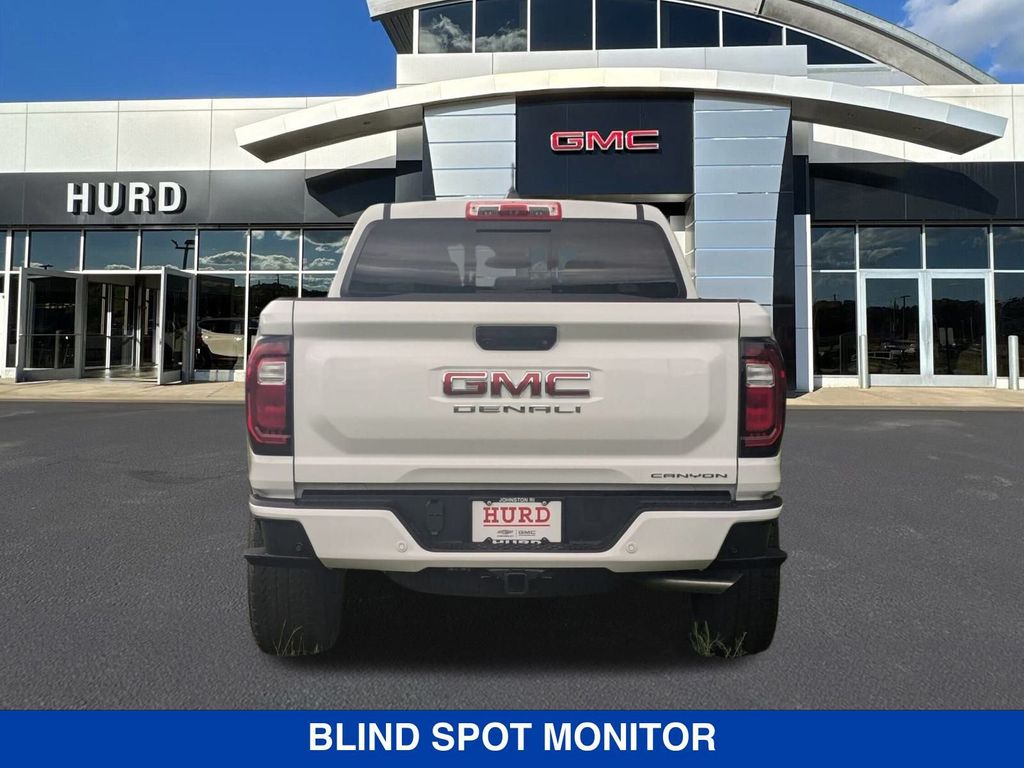 Vehicle image 7 of 44