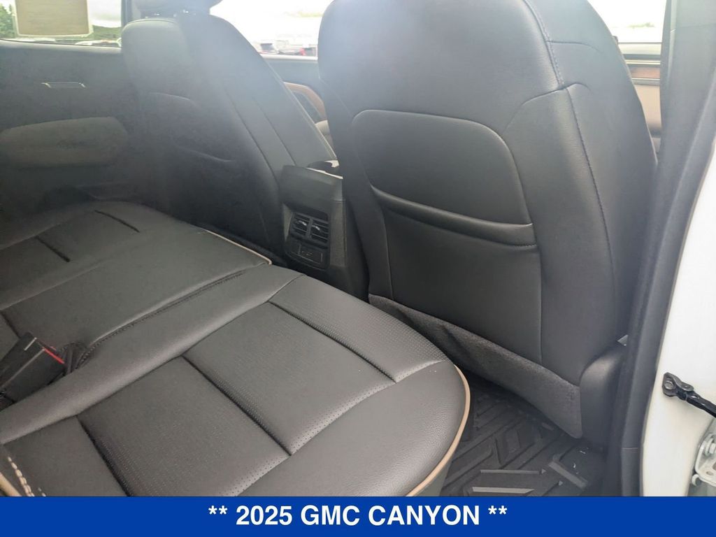 Vehicle image 14 of 44
