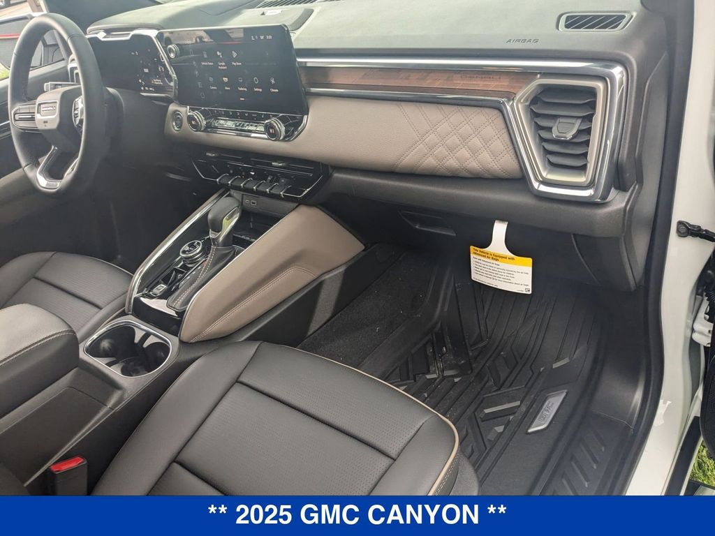 Vehicle image 22 of 44