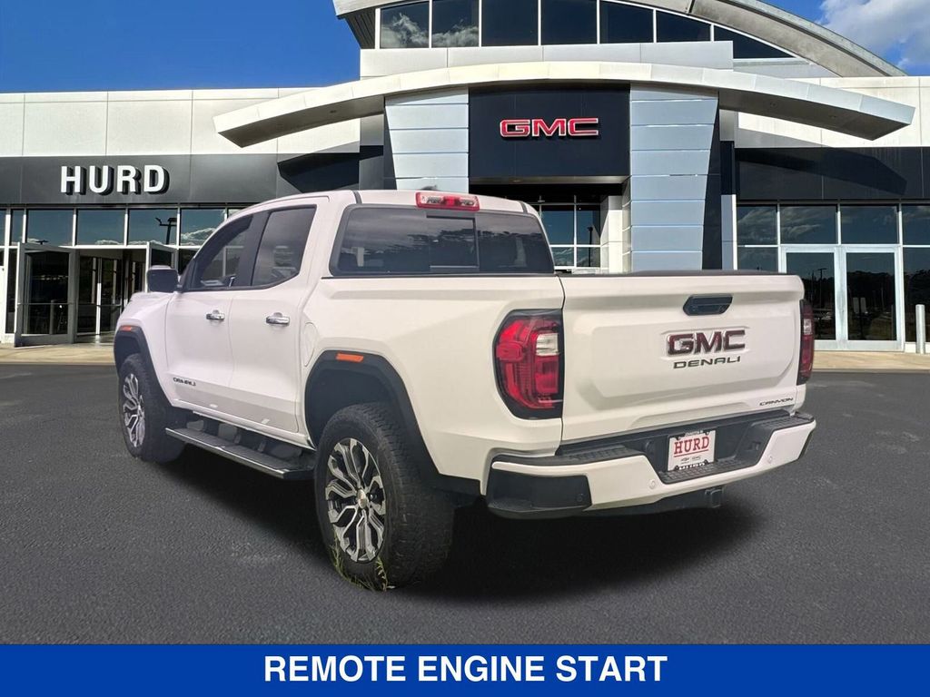Vehicle image 6 of 44