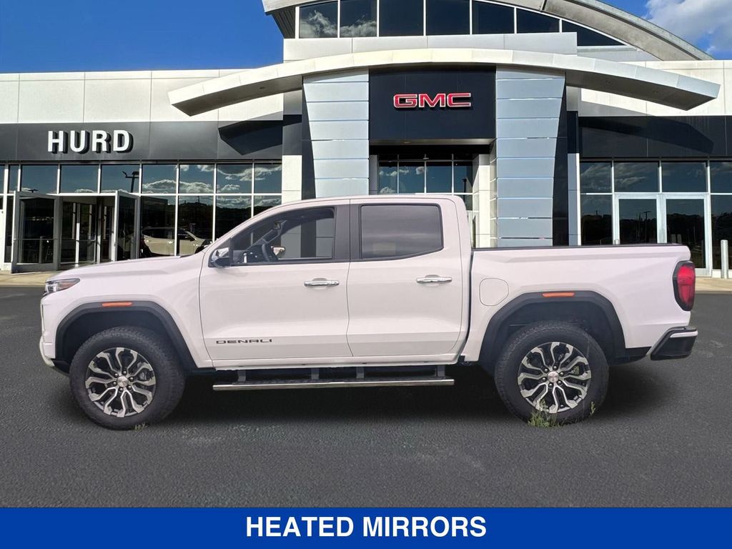 Vehicle image 8 of 44