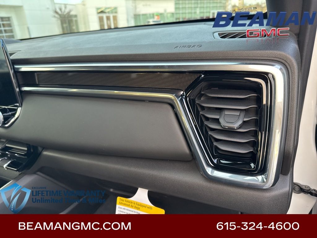 Vehicle image 25 of 31