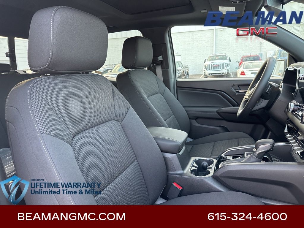 Vehicle image 23 of 31