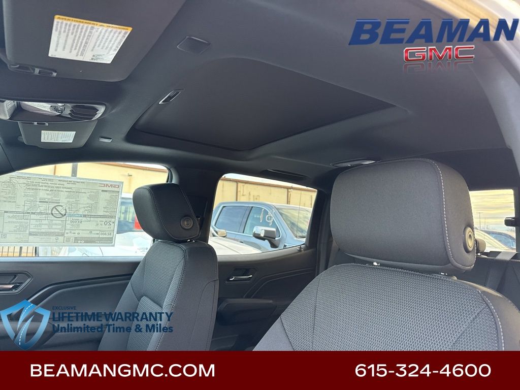 Vehicle image 22 of 31