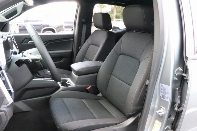 Vehicle image 10 of 25