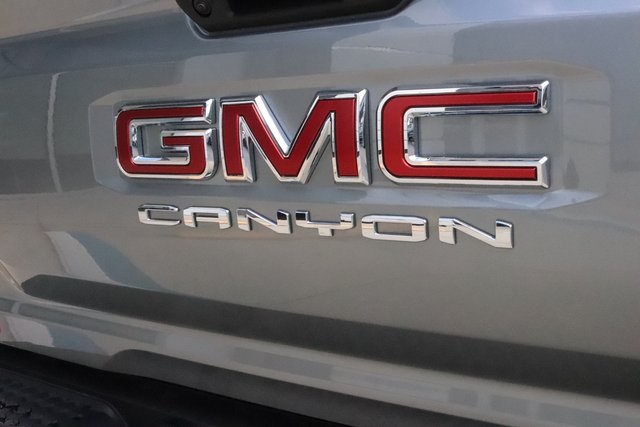 Vehicle image 22 of 25