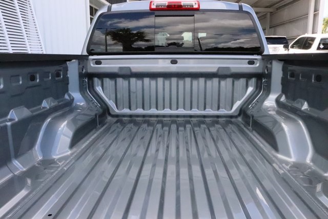 Vehicle image 8 of 25