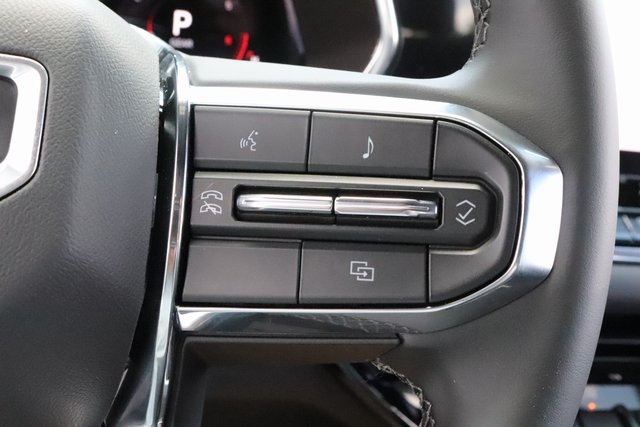 Vehicle image 19 of 25