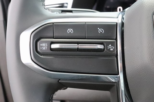 Vehicle image 23 of 25