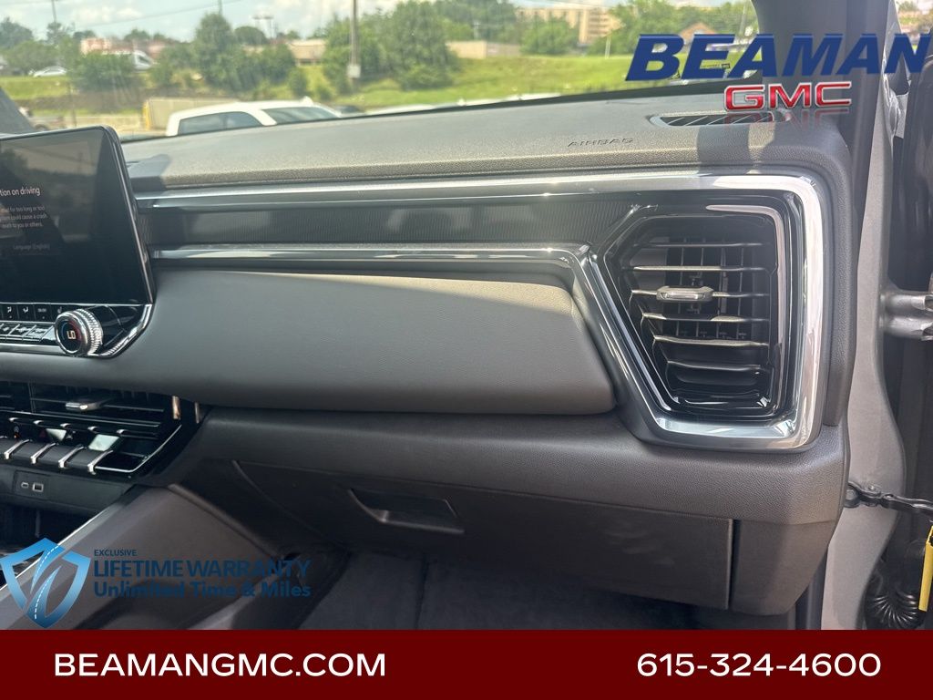 Vehicle image 21 of 30