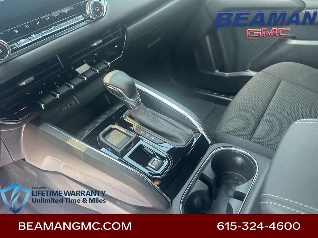 Vehicle image 23 of 30