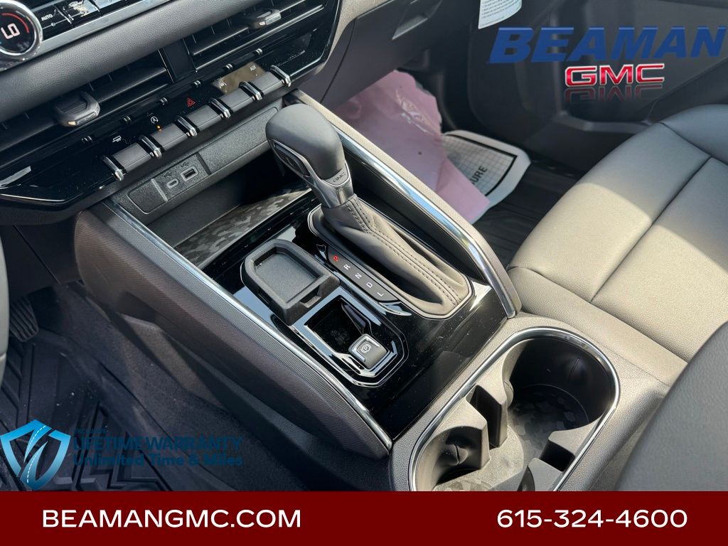 Vehicle image 21 of 31
