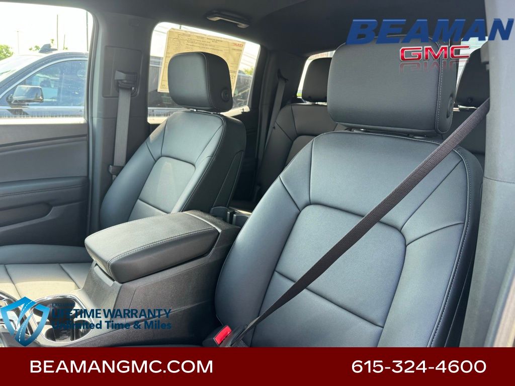 Vehicle image 16 of 31
