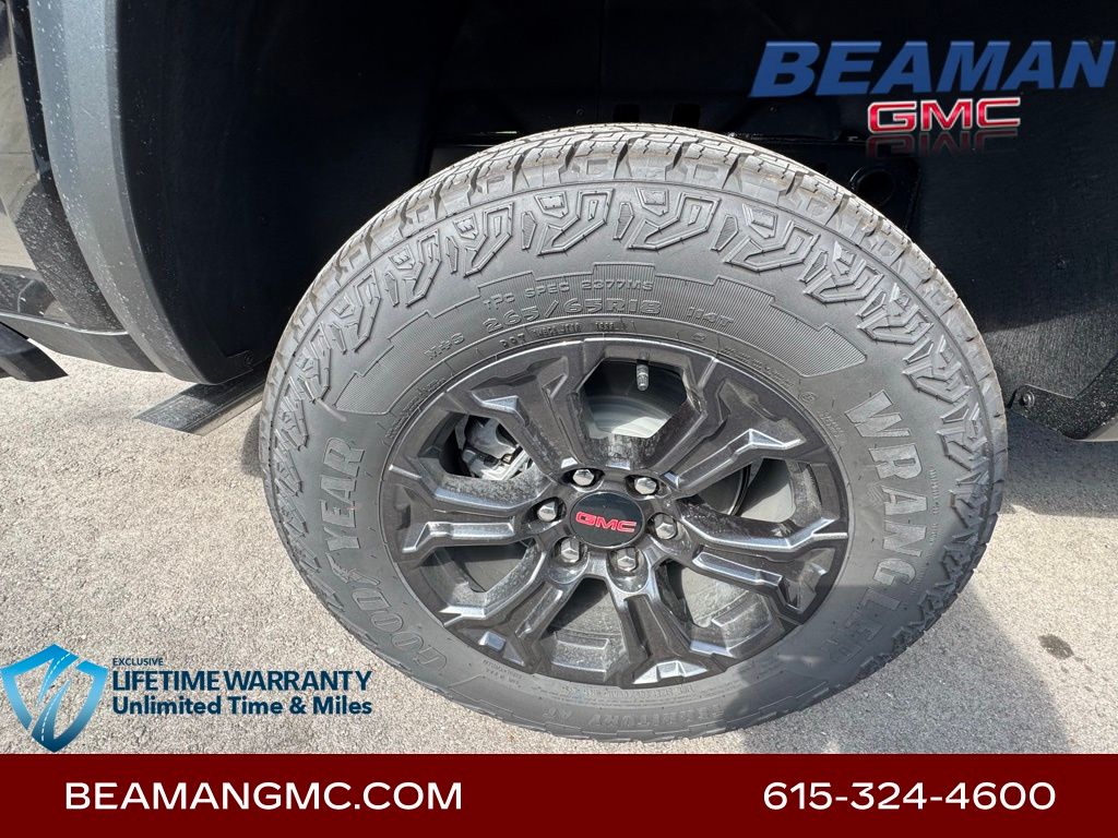 Vehicle image 10 of 31