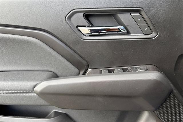 Vehicle image 11 of 33