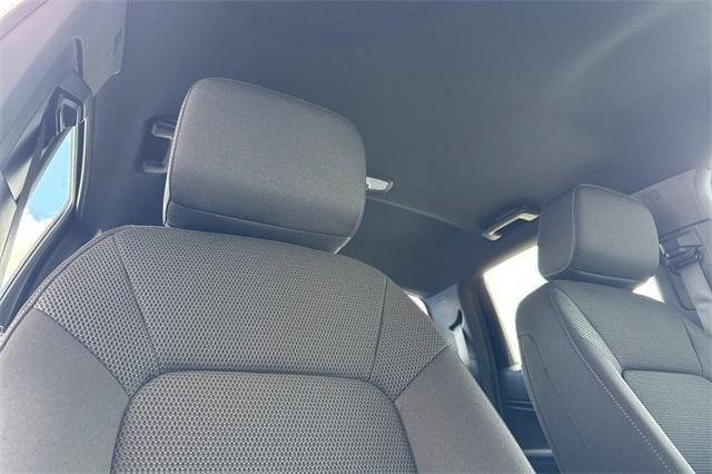 Vehicle image 18 of 33