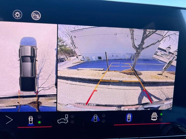 Vehicle image 16 of 23
