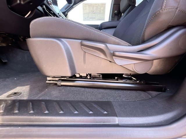 Vehicle image 11 of 23