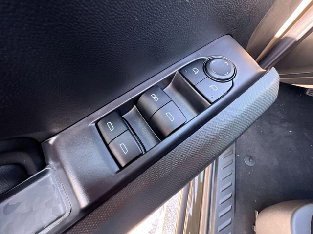 Vehicle image 12 of 23