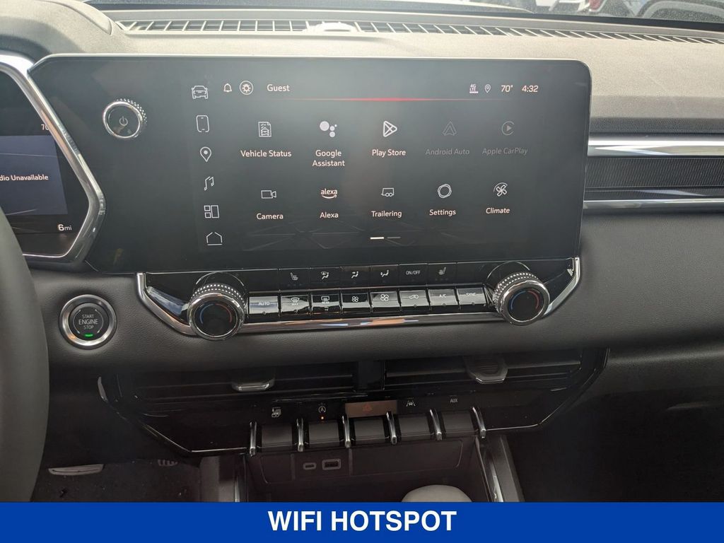 Vehicle image 26 of 43