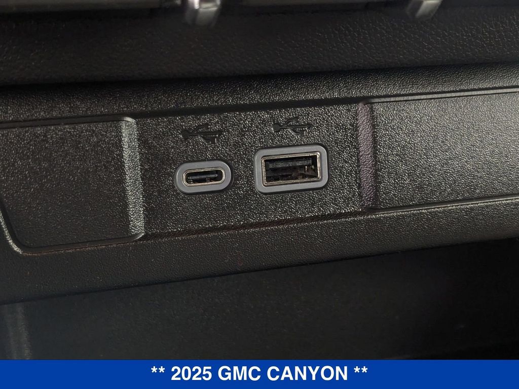 Vehicle image 38 of 43