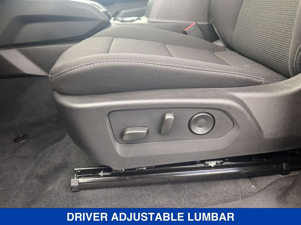 Vehicle image 40 of 43
