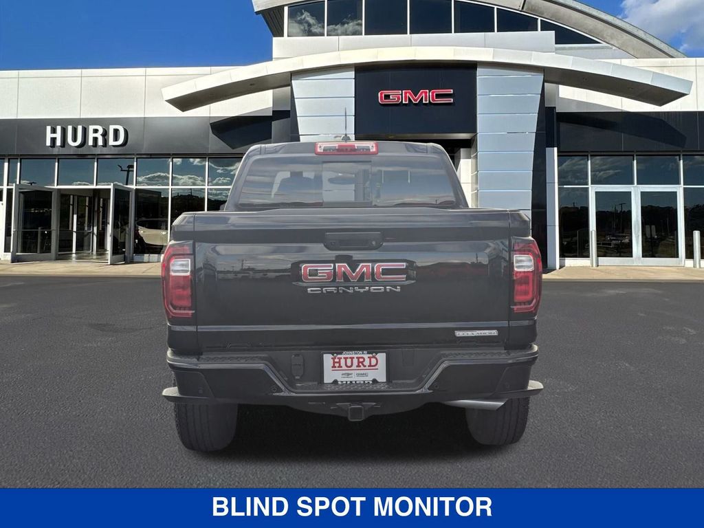 Vehicle image 7 of 43