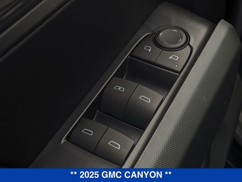 Vehicle image 41 of 43