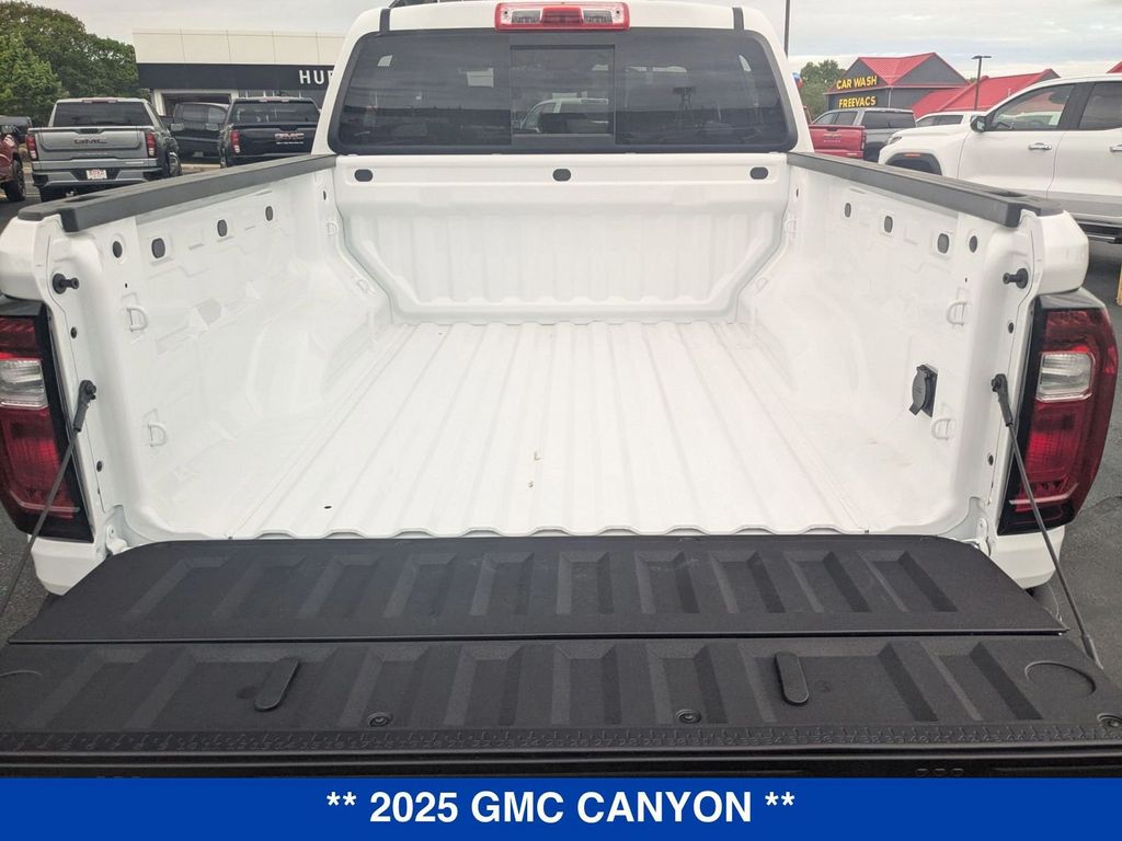 Vehicle image 10 of 40