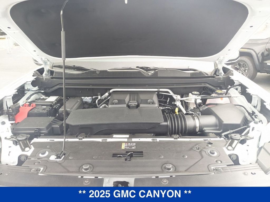 Vehicle image 8 of 40