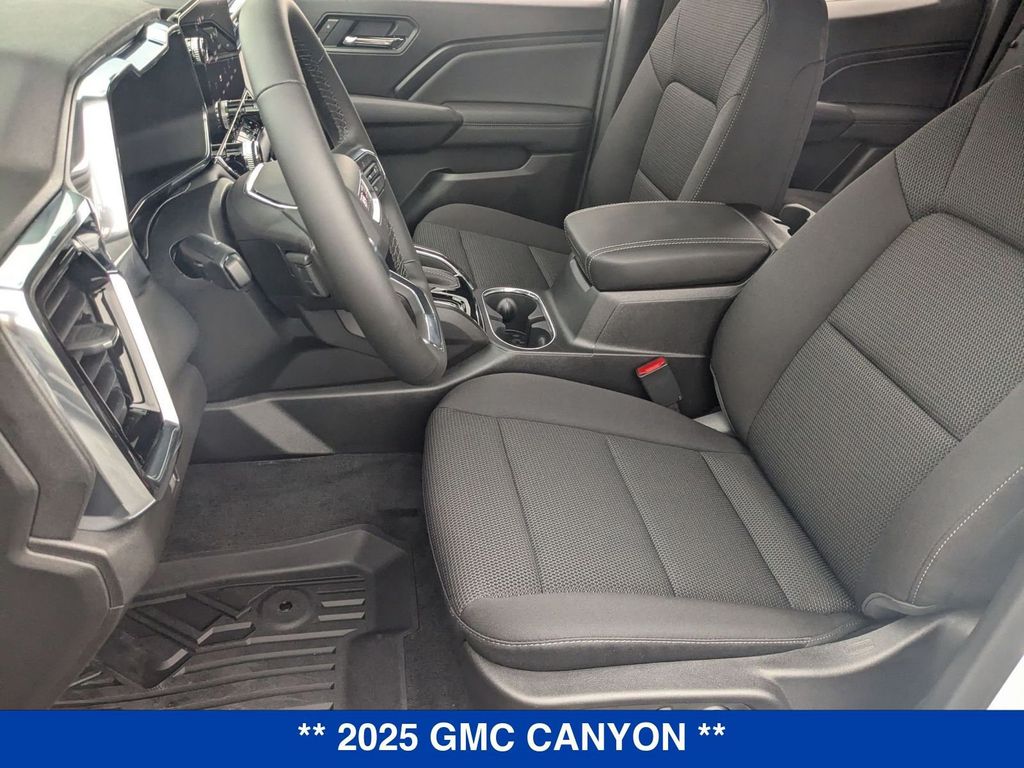 Vehicle image 11 of 40
