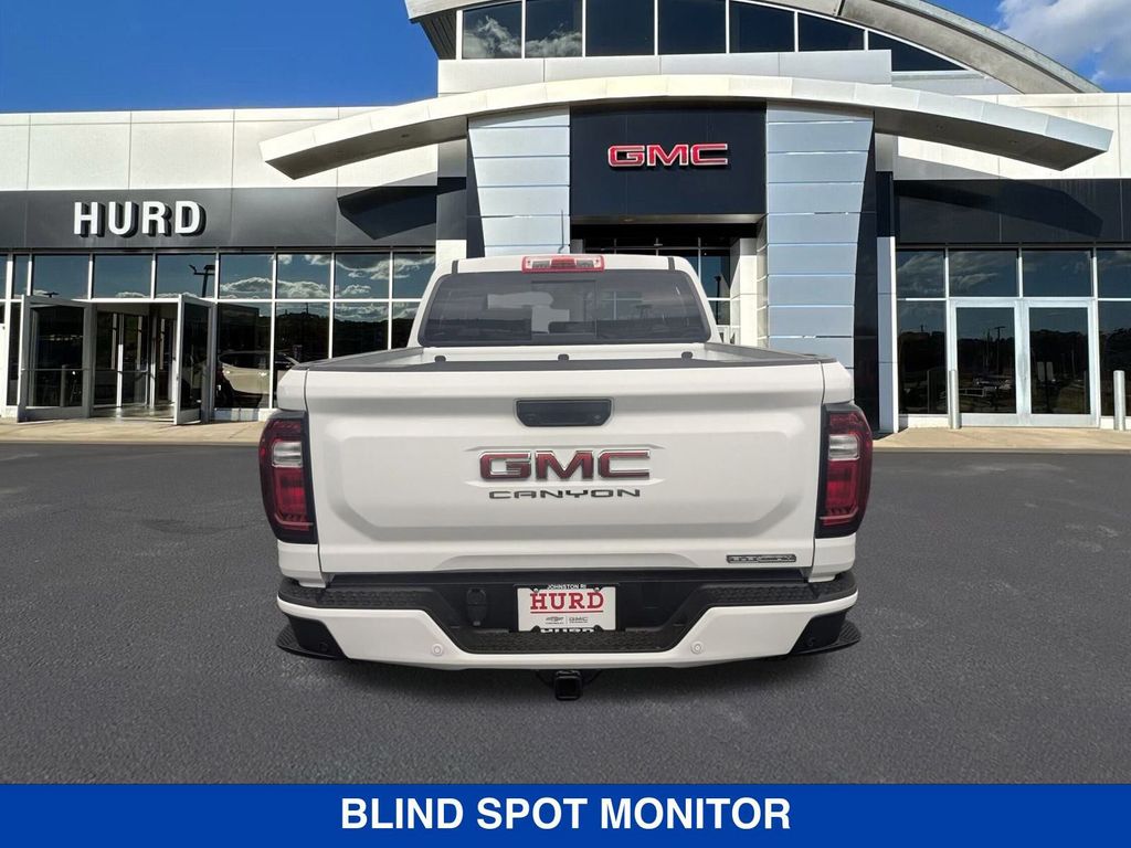 Vehicle image 36 of 40