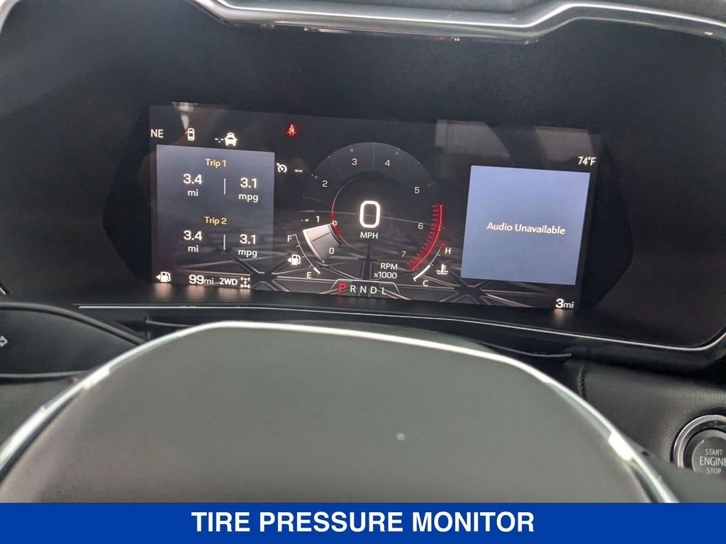 Vehicle image 19 of 40