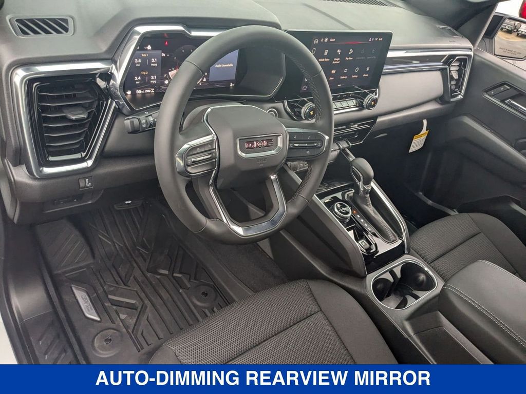 Vehicle image 15 of 40