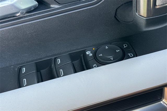 Vehicle image 12 of 43