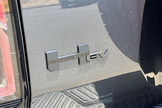 Vehicle image 34 of 43