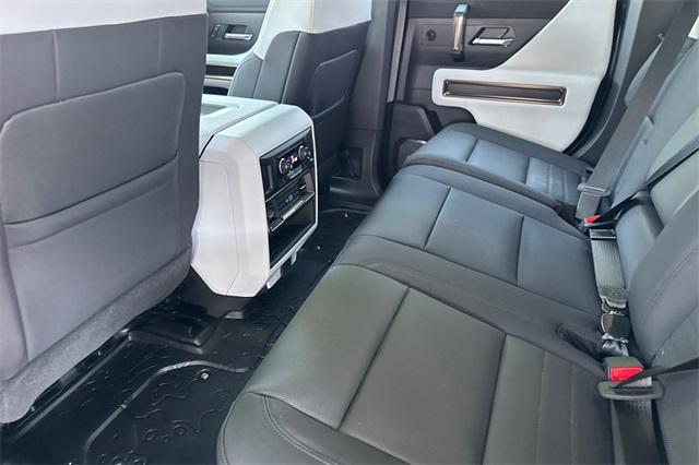 Vehicle image 13 of 43