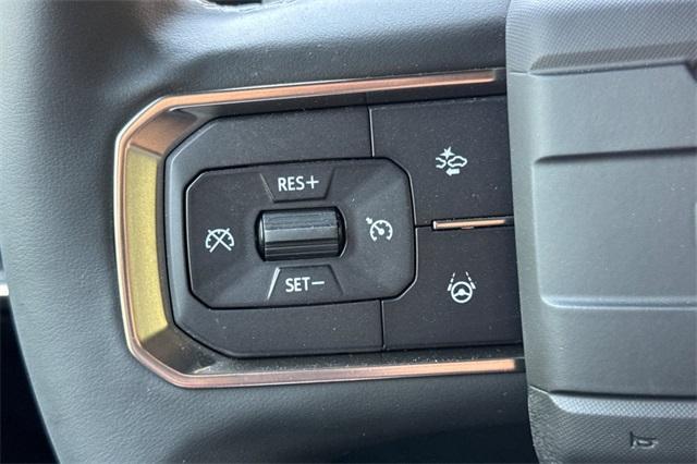 Vehicle image 29 of 35