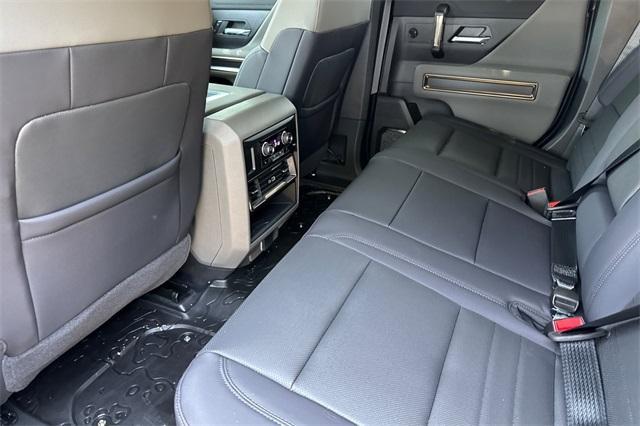 Vehicle image 13 of 35